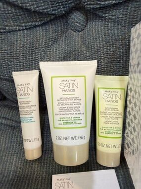 Mary Kay Satin Hands Trio Mini - White & Light Green Tubes Travel Size